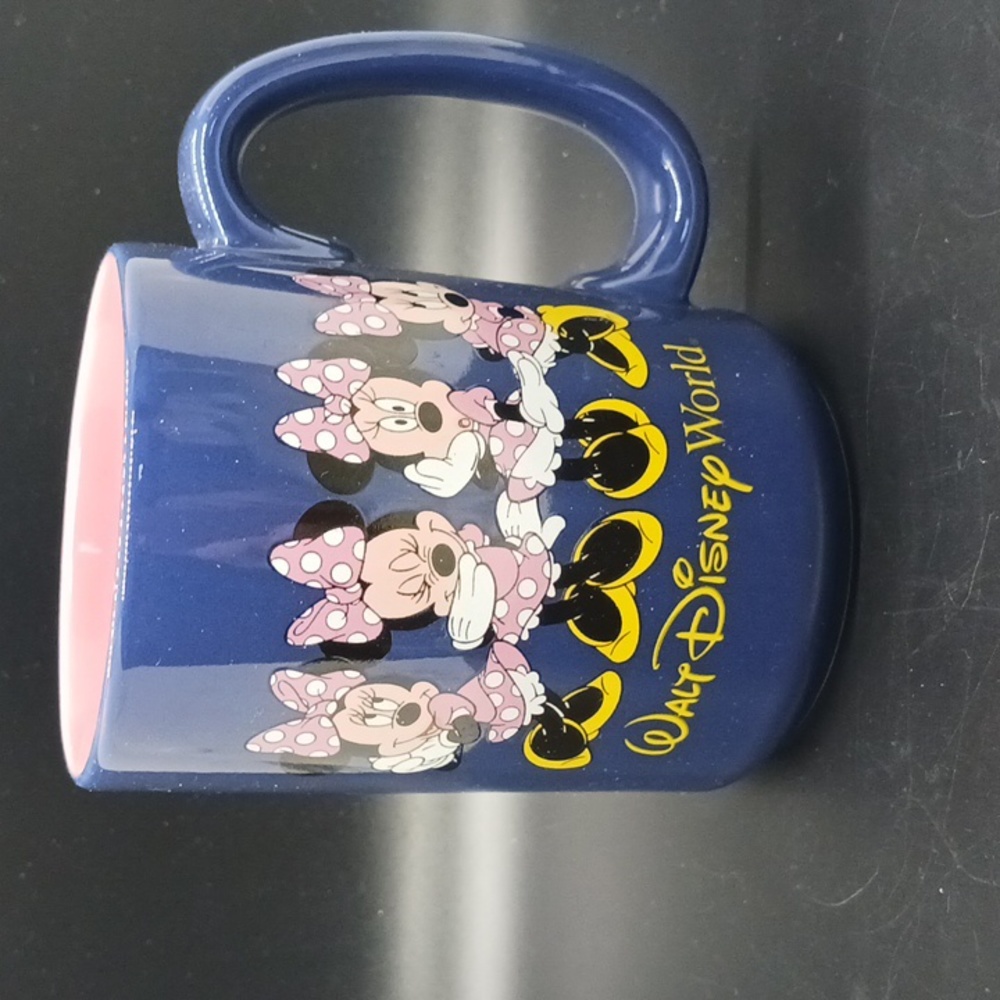 Disney World Minnie Mouse Purple/Pink  16 Ounce Coffee Mug